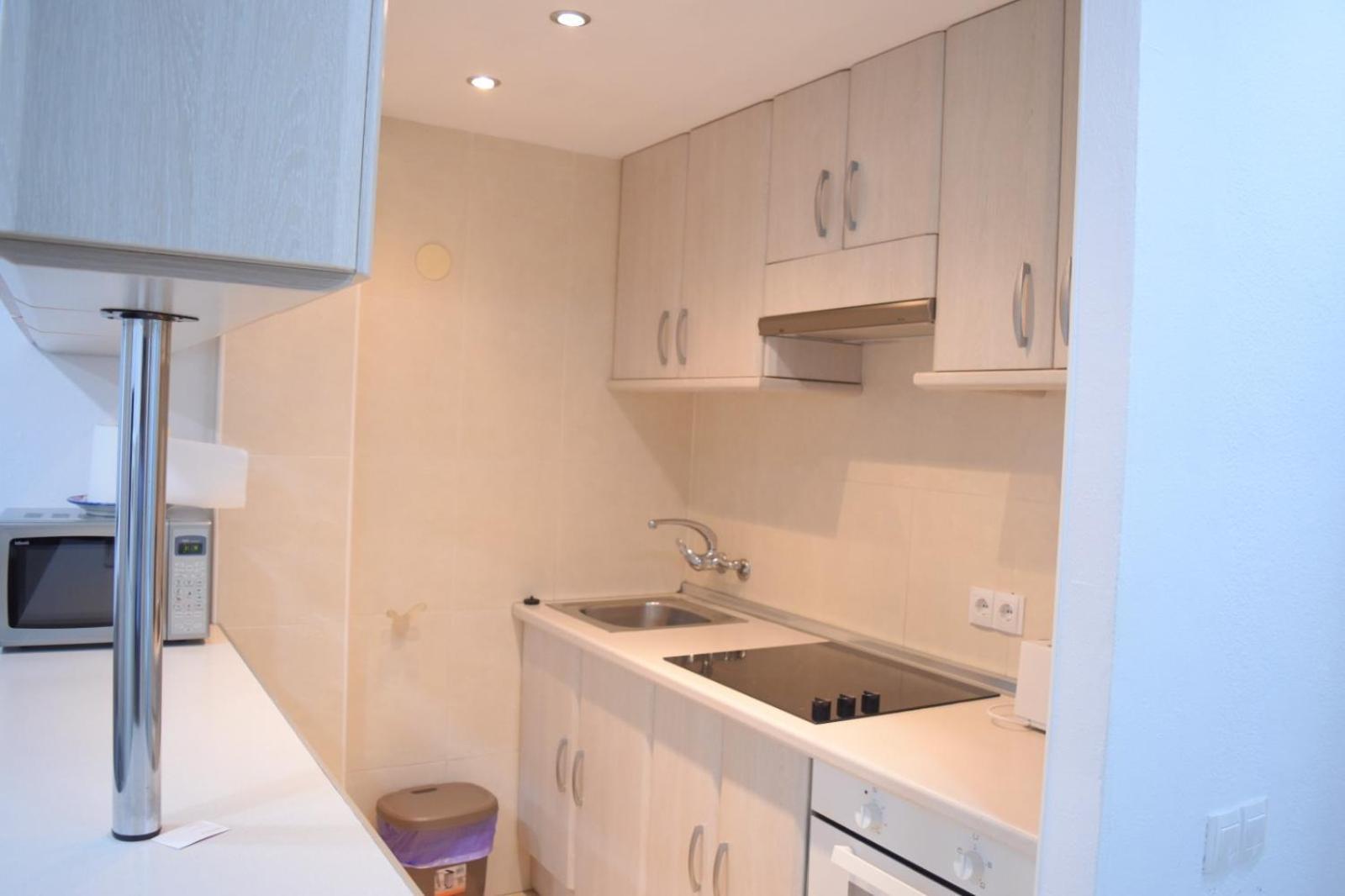 בנאלמדנה Apartamentos De Los Cisnes מראה חיצוני תמונה