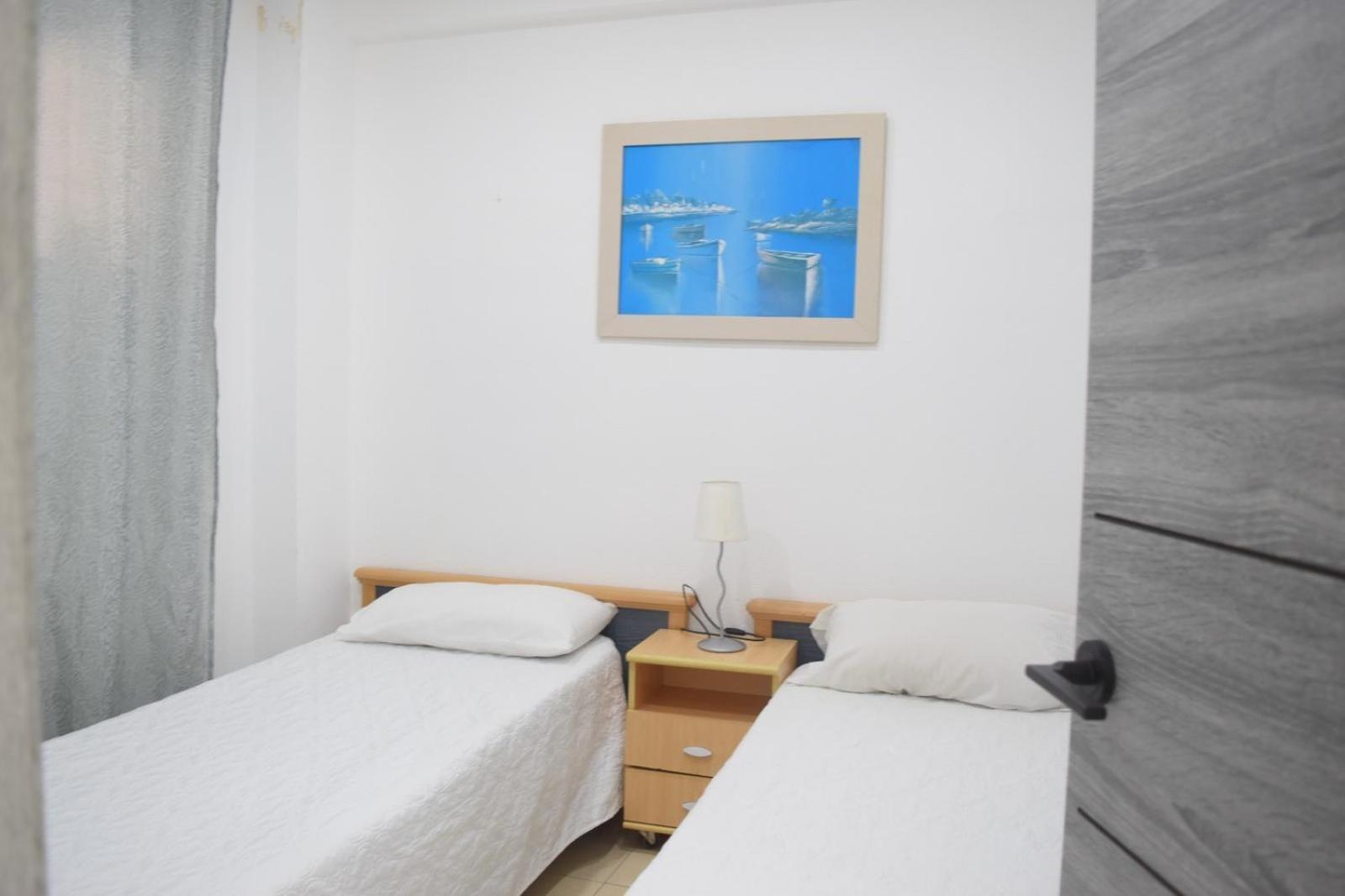 בנאלמדנה Apartamentos De Los Cisnes מראה חיצוני תמונה